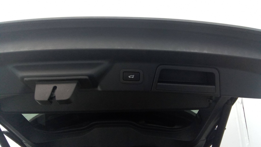 LAND ROVER Range Rover Velar S R-Dynamic 2.0L D240 BVA - S R-DYNAMIC - ref: 5-1370612 - Photo 14