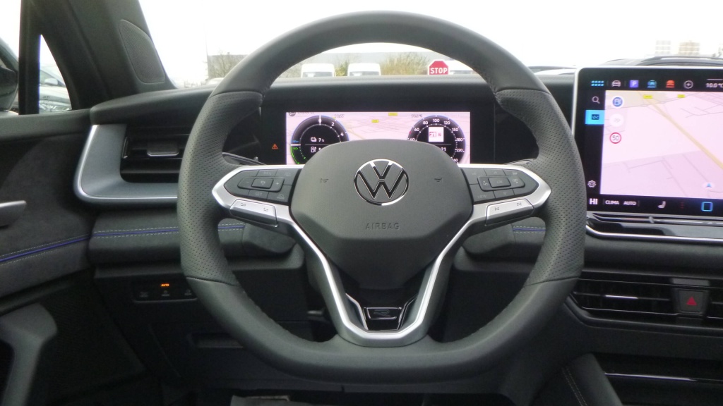 VOLKSWAGEN Tayron R-Line EHYBRID 272 DSG6 5PL R-LINE +TOIT PANO +JA20