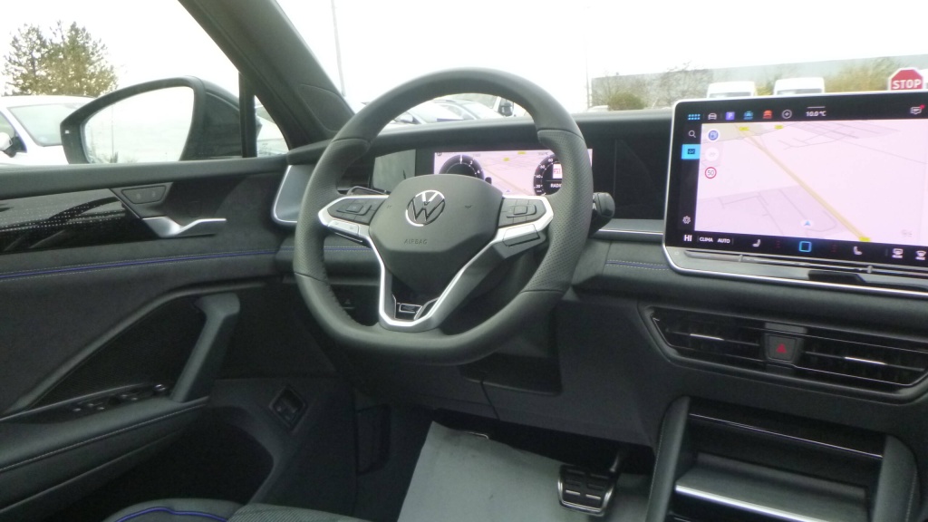 VOLKSWAGEN Tayron R-Line EHYBRID 272 DSG6 5PL R-LINE +TOIT PANO +JA20