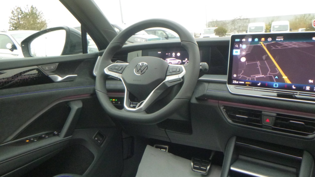 VOLKSWAGEN Tayron R-Line EHYBRID 272 DSG6 5PL R-LINE +TOIT PANO +JA20