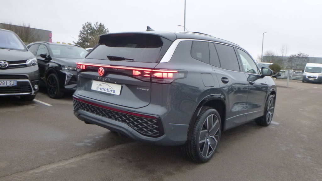 VOLKSWAGEN Tayron R-Line EHYBRID 272 DSG6 5PL R-LINE +TOIT PANO +JA20