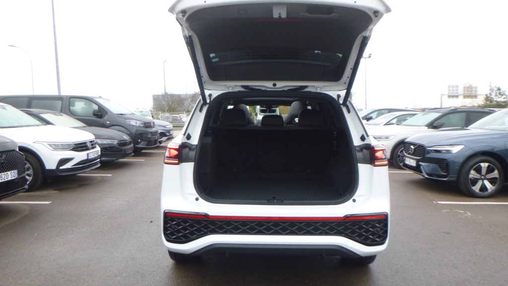 VOLKSWAGEN Tayron R-Line EHYBRID 272 DSG6 5PL R-LINE +TOIT PANO +JA20