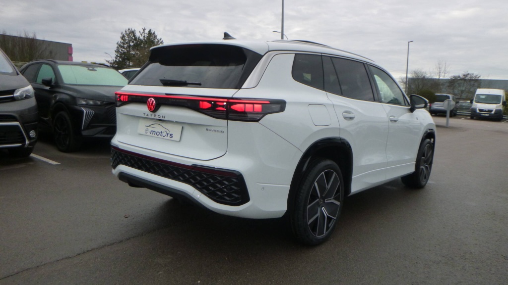 VOLKSWAGEN Tayron R-Line EHYBRID 272 DSG6 5PL R-LINE +TOIT PANO +JA20