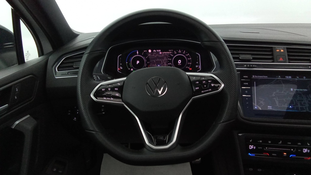 VOLKSWAGEN Tiguan R-Line 1.4 EHYBRID 245CH DSG6 - R-LINE + TOE +BLACK R-LINE +ATTELAGE - ref: 5-1374088 - Photo 14