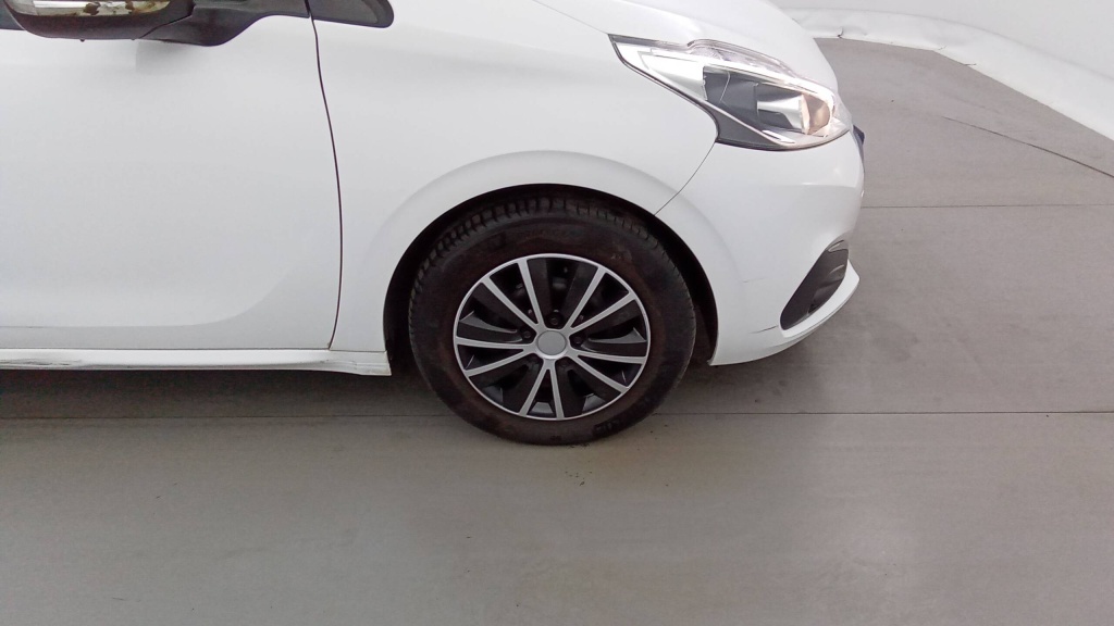 PEUGEOT 208 Active PURETECH 82 ACTIVE +GPS  - ref: 5-1378842 - Photo 11