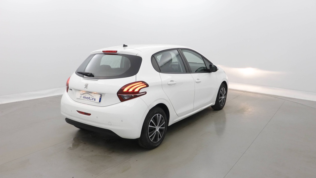 PEUGEOT 208 Active PURETECH 82 ACTIVE +GPS  - ref: 5-1378842 - Photo 6
