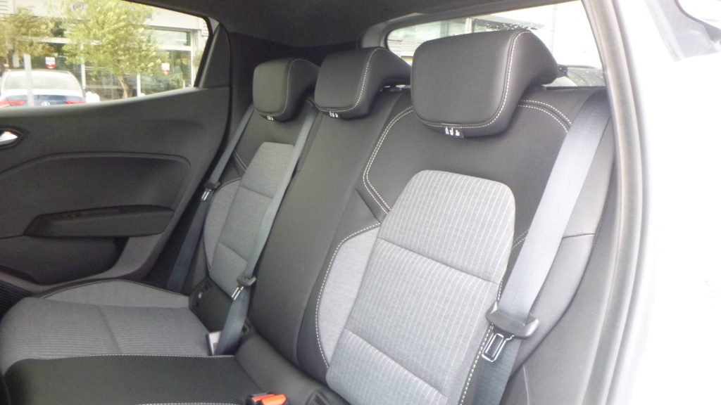 RENAULT Clio Techno CLIO TCE 90 X-TRONIC TECHNO +PACK LOOK - ref: 5-1378980 - Photo 17