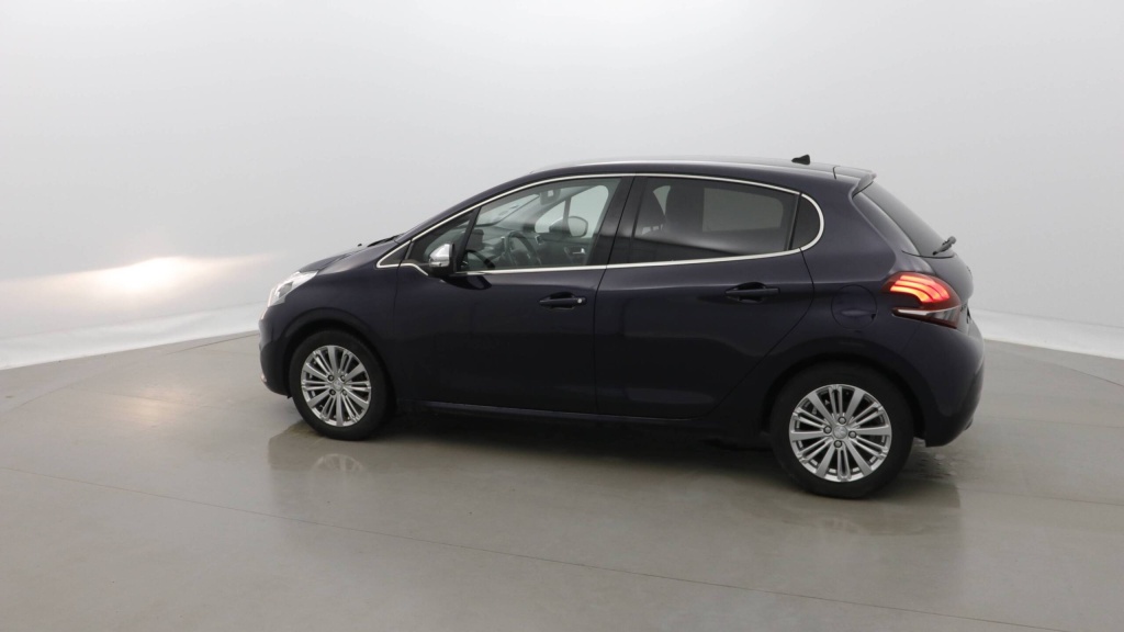 PEUGEOT 208 Allure PURETECH 110 ALLURE - ref: 5-1382504 - Photo 3