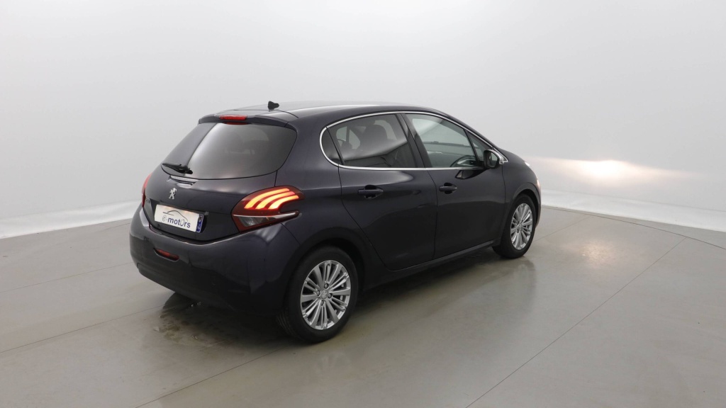 PEUGEOT 208 Allure PURETECH 110 ALLURE - ref: 5-1382504 - Photo 6