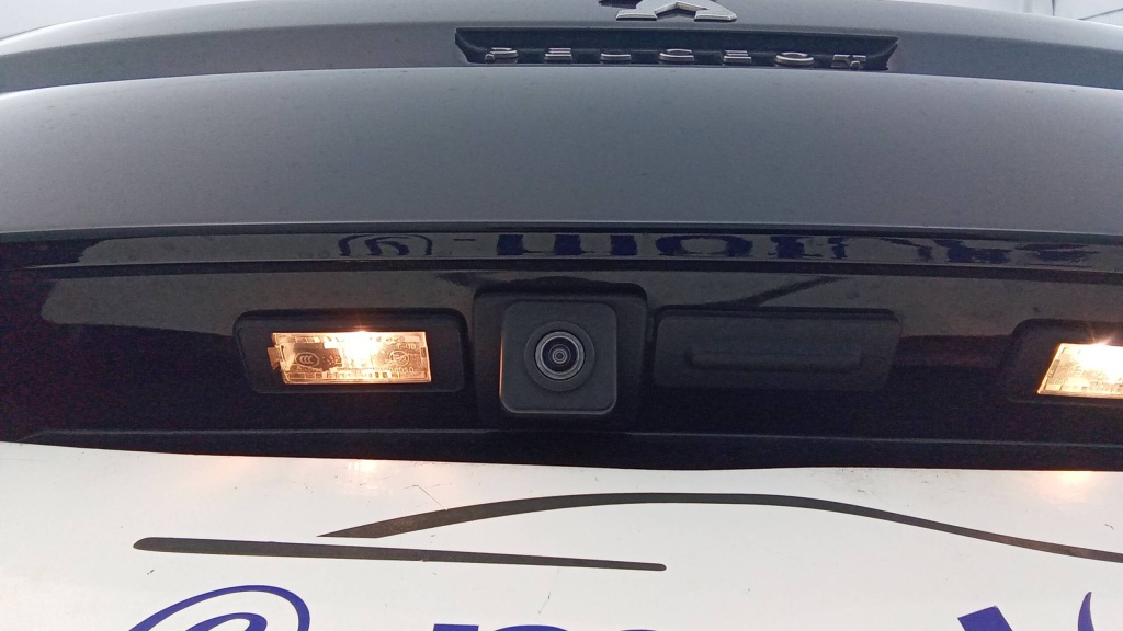 PEUGEOT 5008 Allure PURETECH 130 EAT8 ALLURE - ref: 5-1384285 - Photo 12