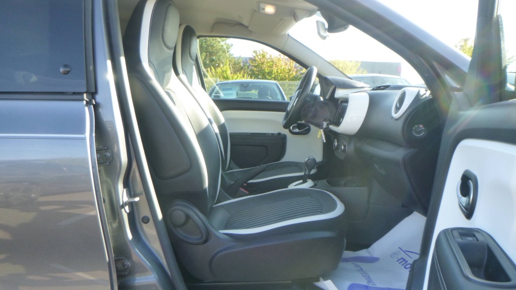 RENAULT Twingo Intens TCE 95 EDC - INTENS - ref: 5-1385247 - Photo 16