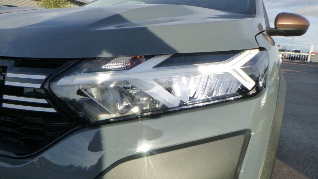 DACIA Jogger Extreme + ECO-G 100 7 PLACES EXTREME+  +SIEGES AV CHAUFFANTS - ref: 5-1388926 - Photo 9