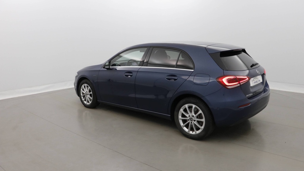 MERCEDES Classe A Style Line 250 E 8G-DCT STYLE LINE +PACK STATIONNEMENT +SIEGES CHAUFFANTS - ref: 5-1392605 - Photo 4