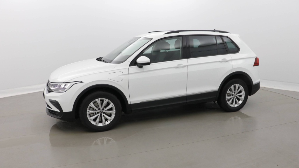 VOLKSWAGEN Tiguan Life EHYBRID 245 DSG6 LIFE +CAMERA +ATTELAGE +NAV - ref: 5-1394336 - Photo 20