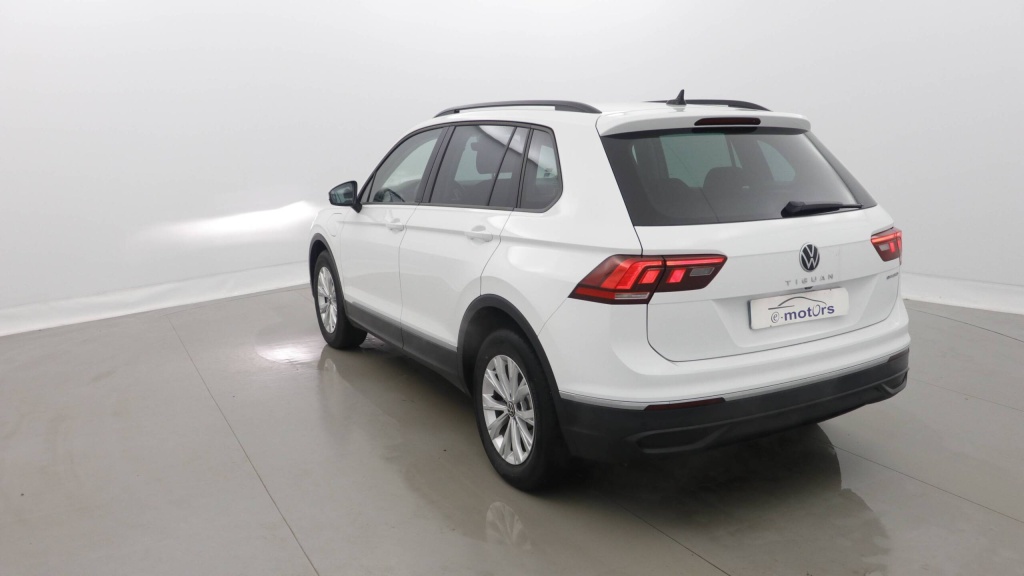 VOLKSWAGEN Tiguan Life EHYBRID 245 DSG6 LIFE +CAMERA +ATTELAGE +NAV - ref: 5-1394336 - Photo 4