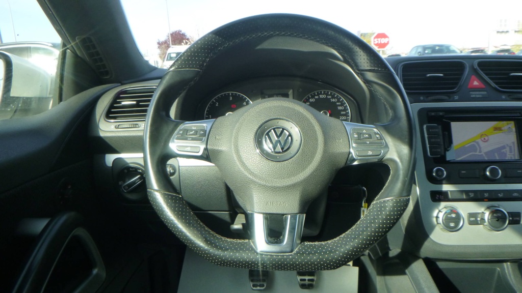 VOLKSWAGEN Scirocco Sportline 2.0 TDI 140CV - SPORTLINE +TOIT - ref: 5-1424634 - Photo 14