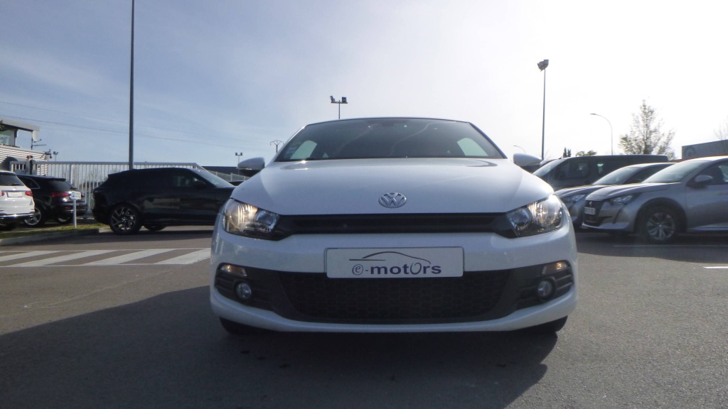 VOLKSWAGEN Scirocco Sportline 2.0 TDI 140CV - SPORTLINE +TOIT - ref: 5-1424634 - Photo 2