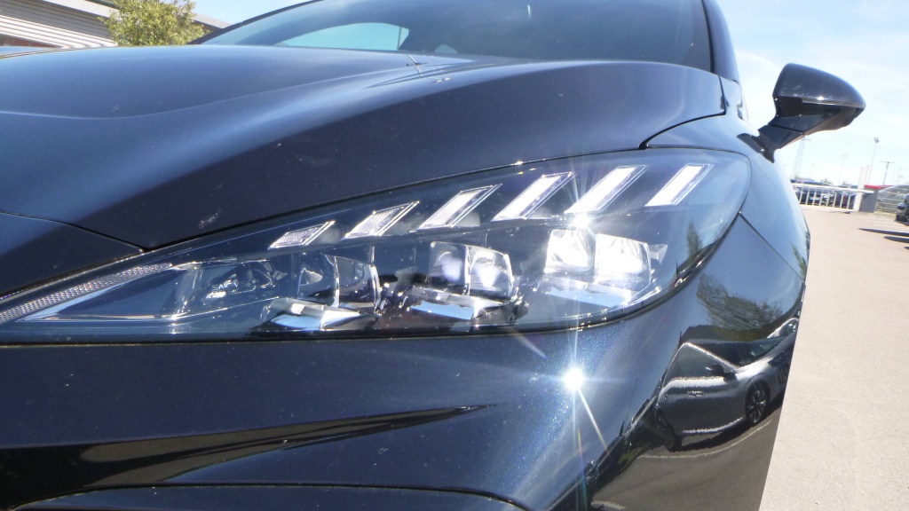 MG MG4 Luxury ELECTRIC 64KWH - 150 KW 2WD - LUXURY - ref: 5-1426963 - Photo 8