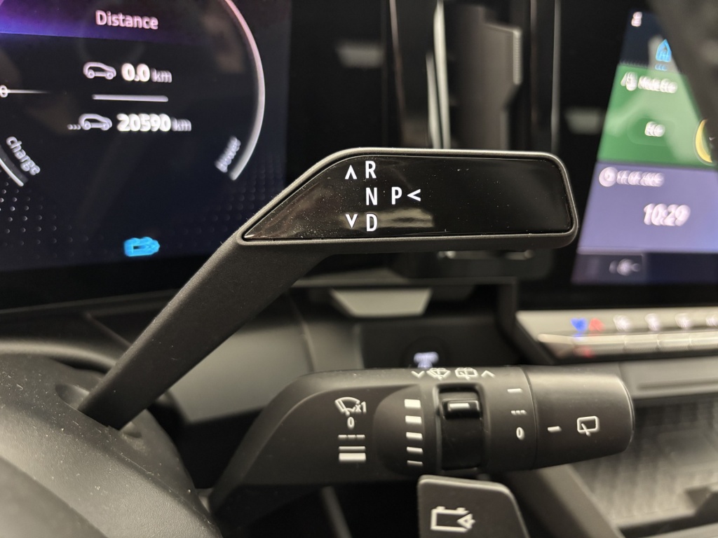 RENAULT Megane Equilibre EV40 130ch standard charge - ref: 6-2971x176077 - Photo 19