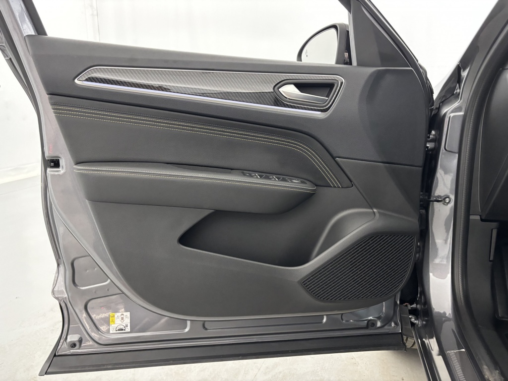 RENAULT Arkana Engineered E-Tech hybride 145 22 - ref: 6-2971x177993 - Photo 12