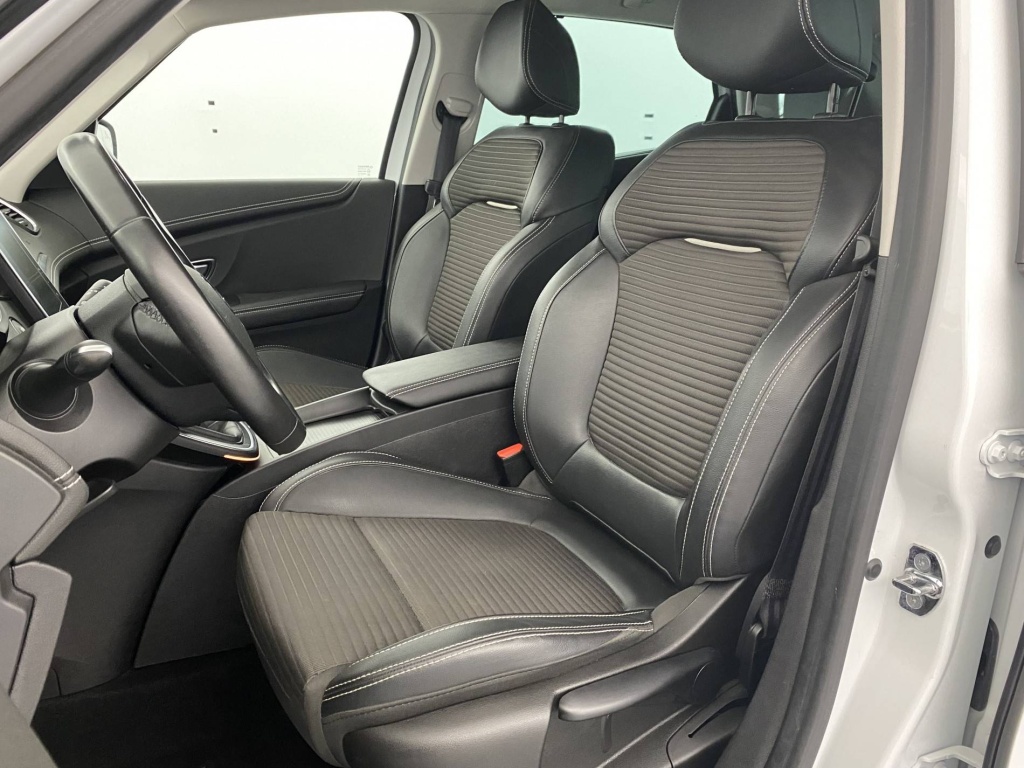 RENAULT Scenic Intens Blue dCi 120 - ref: 6-2971x184528 - Photo 18