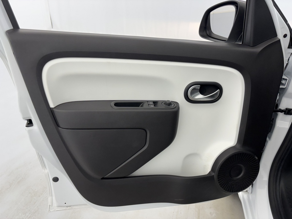 RENAULT Twingo Equilibre SCe 65 - ref: 6-2971x202205 - Photo 12