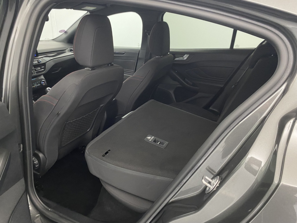 FORD Focus ST Line 1.0 EcoBoost 125 S&S mHEV - ref: 6-2971x228409 - Photo 11