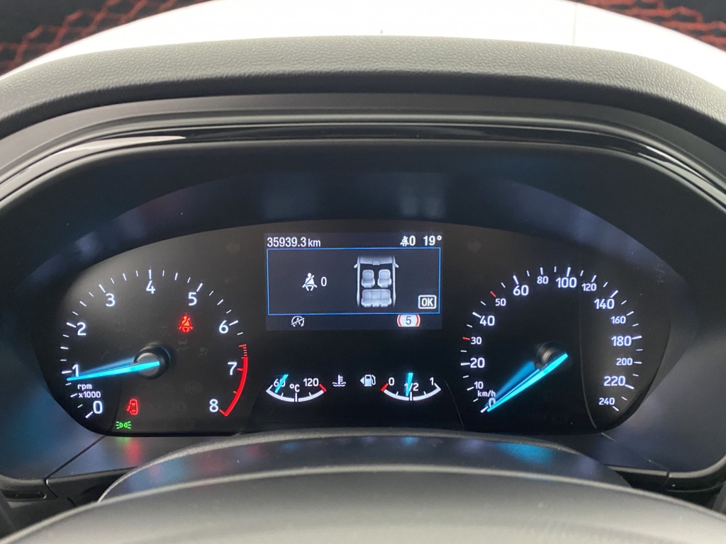 FORD Focus ST Line 1.0 EcoBoost 125 S&S mHEV - ref: 6-2971x228409 - Photo 17