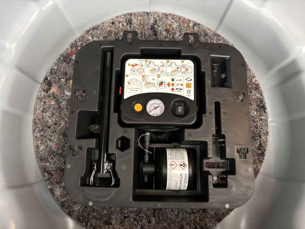 RENAULT Clio Business Blue dCi 85 - ref: 6-2971x228647 - Photo 10