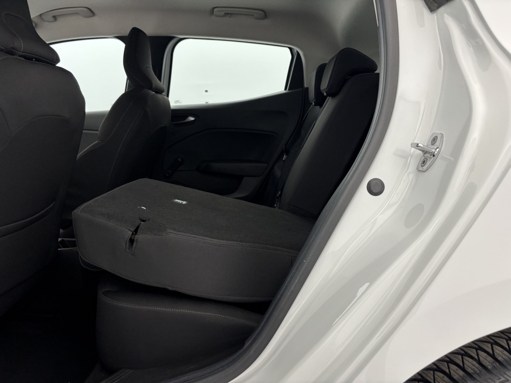 RENAULT Clio Business Blue dCi 85 - ref: 6-2971x228648 - Photo 11