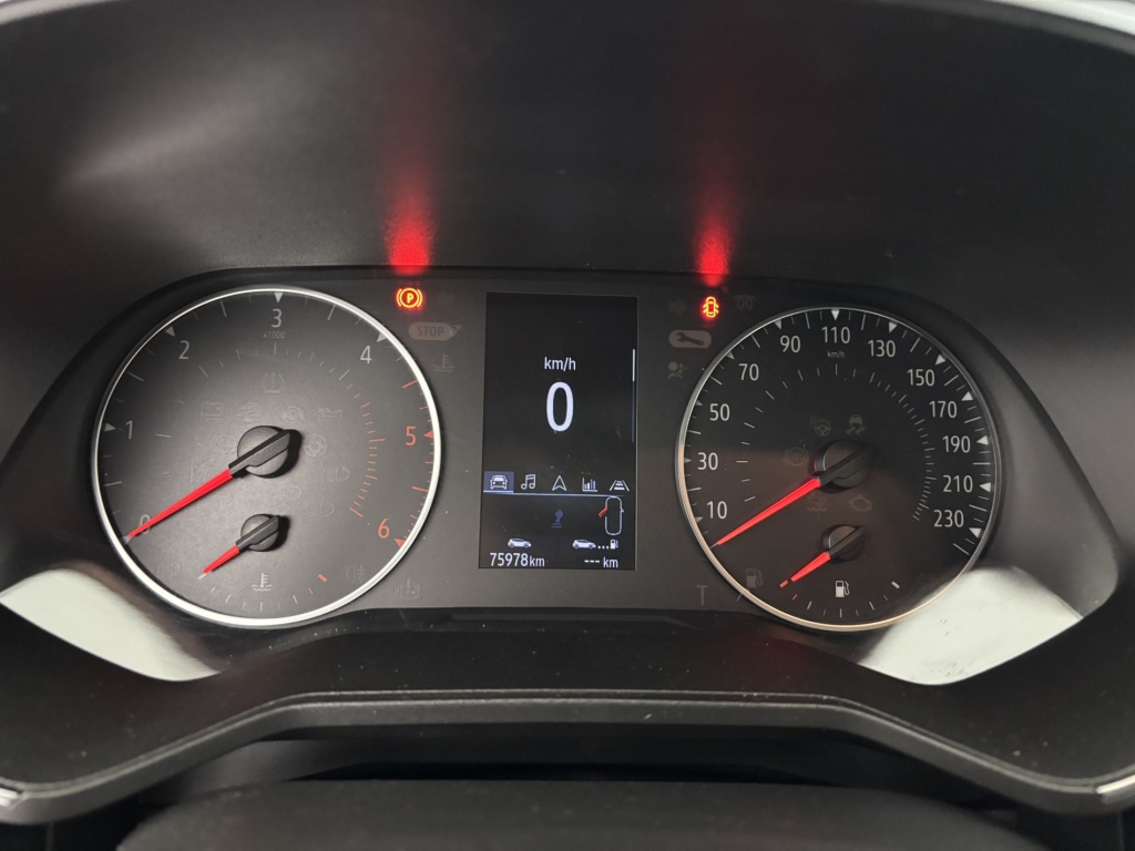 RENAULT Clio Business Blue dCi 85 - ref: 6-2971x228649 - Photo 17