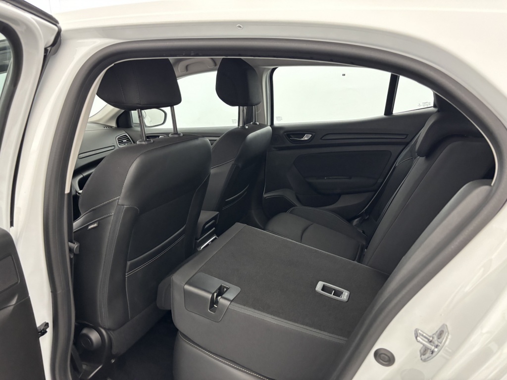 RENAULT Megane Zen Blue dCi 95 - ref: 6-2971x229878 - Photo 11