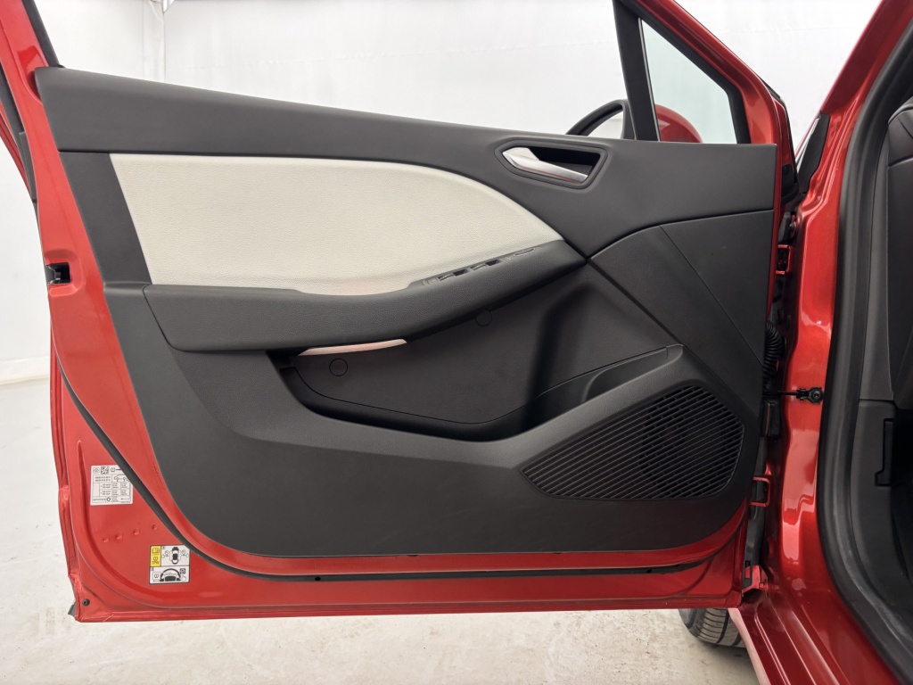 RENAULT Clio Intens E-Tech 140 21N - ref: 6-2971x229884 - Photo 12