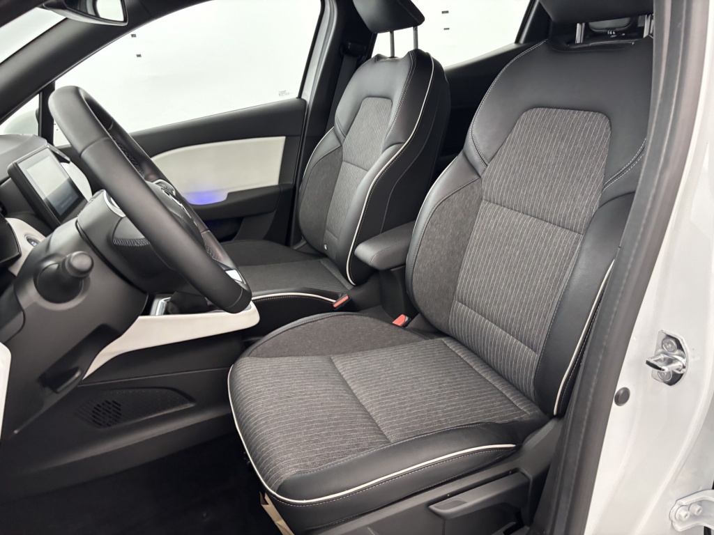 RENAULT Clio Business E-Tech 140 21N - ref: 6-2971x230900 - Photo 13