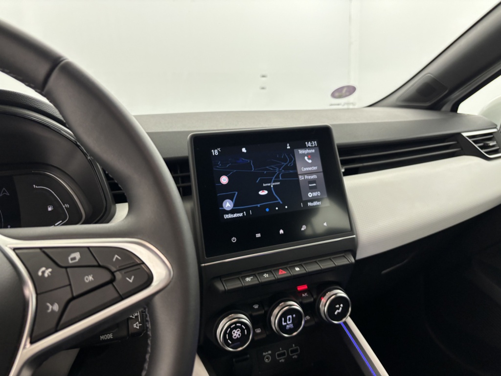 RENAULT Clio Business E-Tech 140 21N - ref: 6-2971x230900 - Photo 17