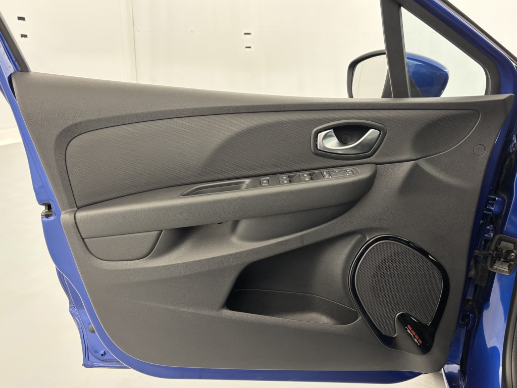 RENAULT Clio Intens TCe 90 E6C - ref: 6-2971x232477 - Photo 11