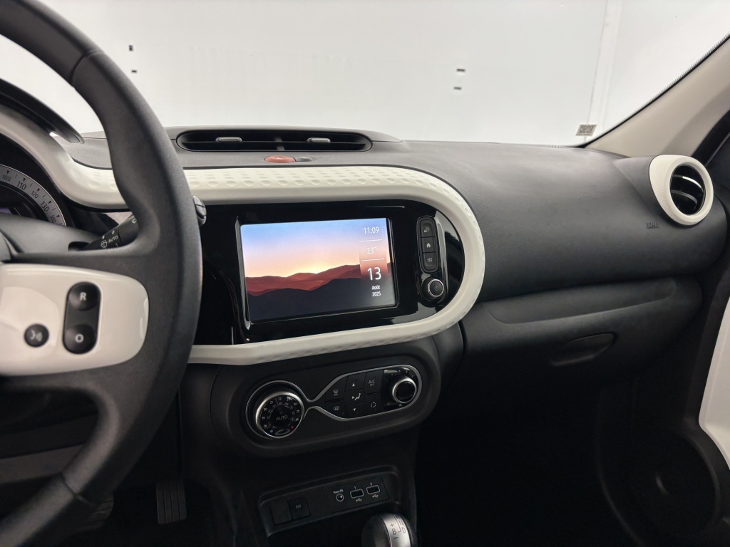 RENAULT Twingo Equilibre III E-Tech - ref: 6-2971x235691 - Photo 18