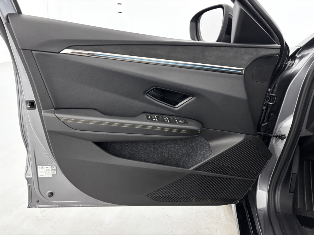 RENAULT Megane Techno EV60 220 ch optimum charge - ref: 6-2971x235744 - Photo 12