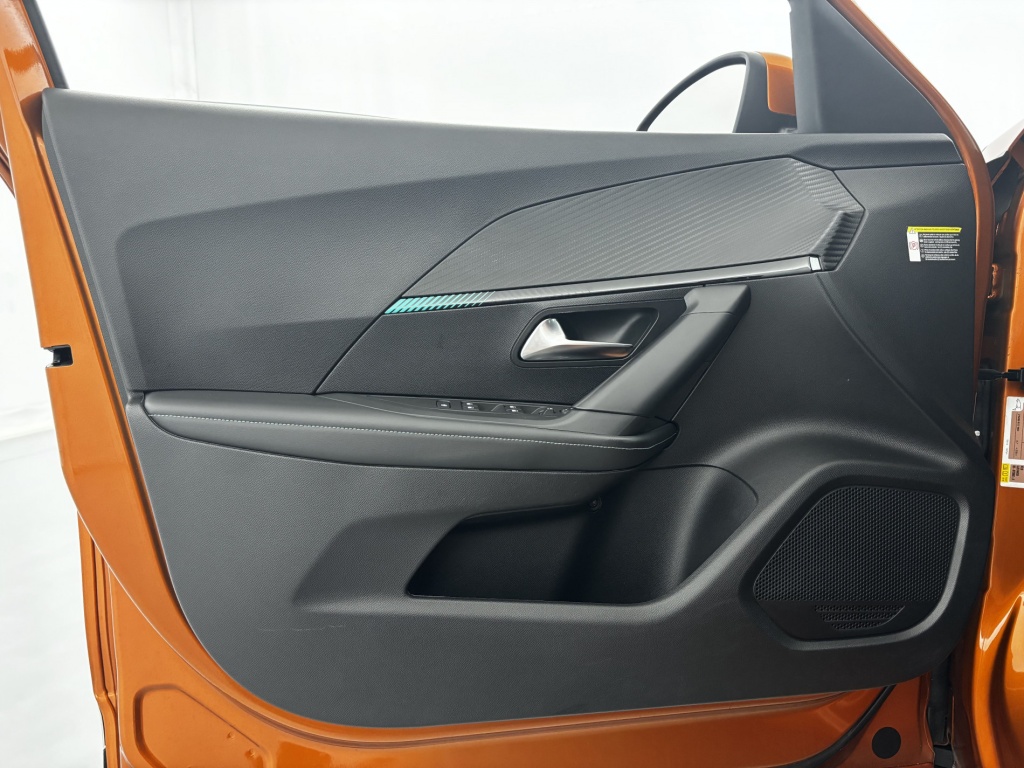 PEUGEOT 2008 Allure Business BlueHDi 110 S&S BVM6 - ref: 6-2971x235838 - Photo 12