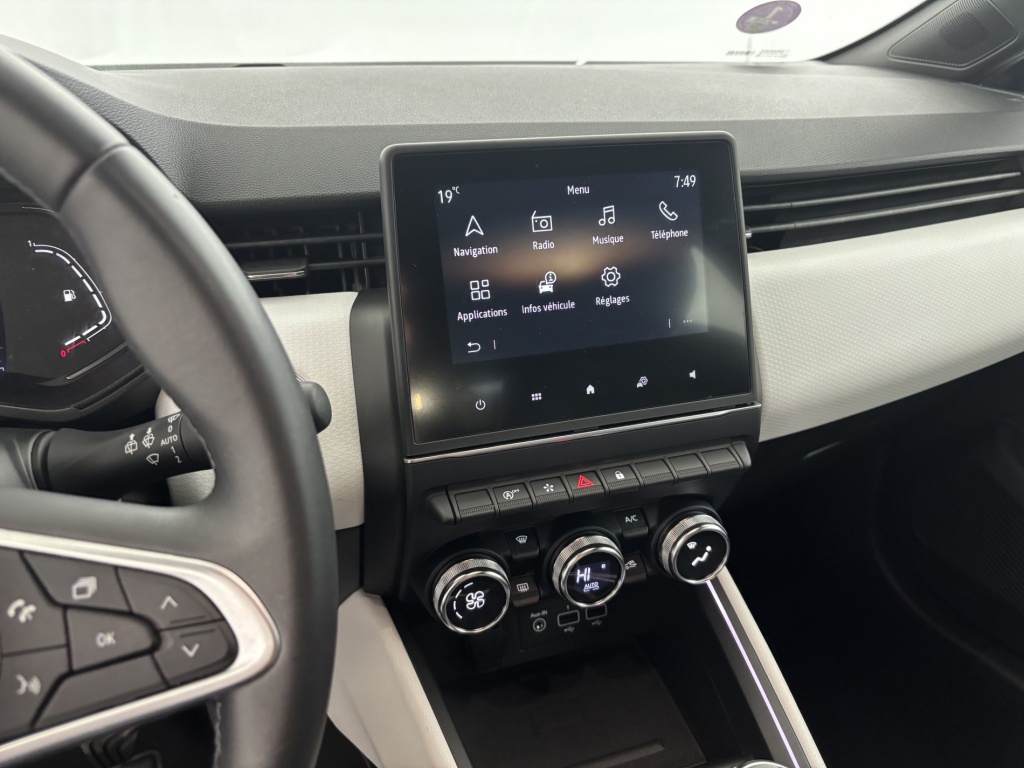 RENAULT Clio Intens TCe 90 21N - ref: 6-2971x236459 - Photo 17