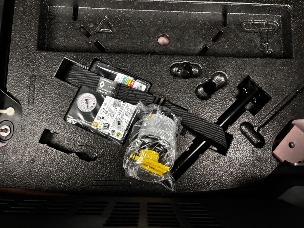 RENAULT Clio Limited E-Tech 140 21N - ref: 6-2971x237187 - Photo 10