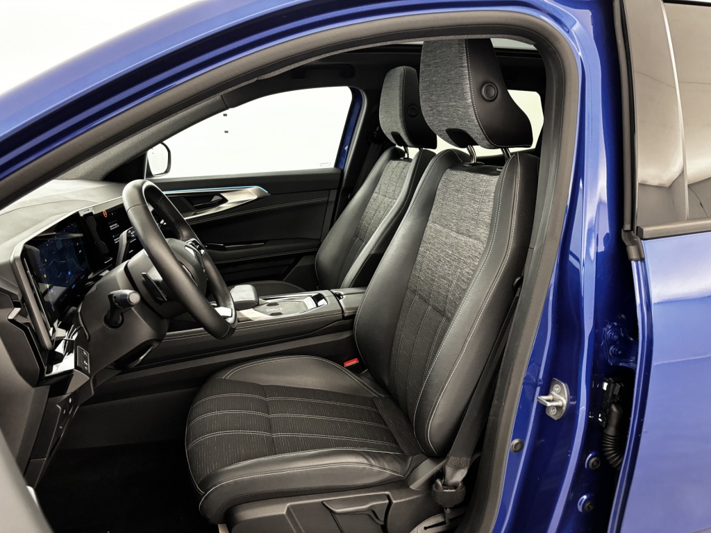 RENAULT Austral Techno E-Tech hybrid 200 - ref: 6-2971x237203 - Photo 13