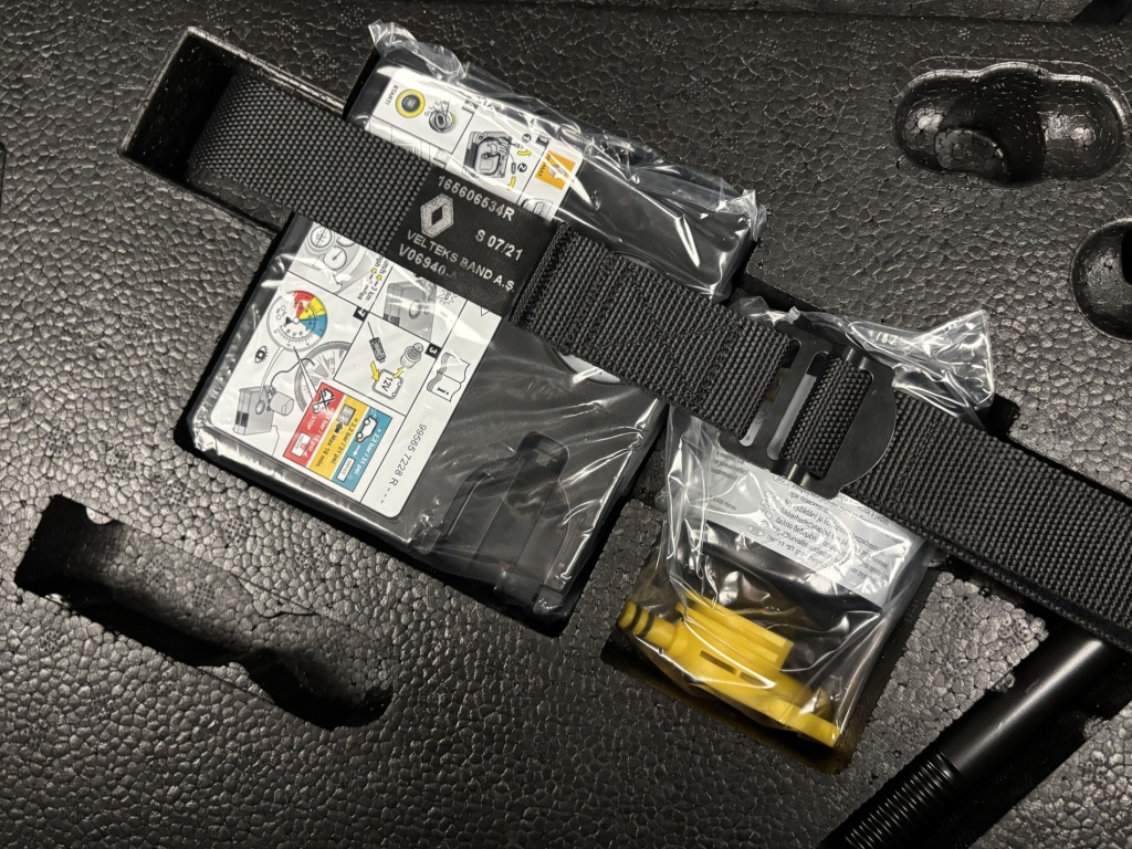 RENAULT Clio Limited E-Tech 140 21N - ref: 6-2971x237356 - Photo 10