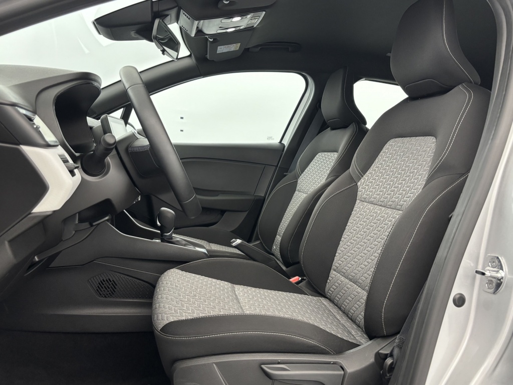 RENAULT Clio Limited E-Tech 140 21N - ref: 6-2971x237356 - Photo 13