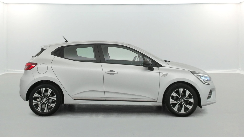 RENAULT Clio Limited E-Tech 140 21N - ref: 6-2971x237356 - Photo 6