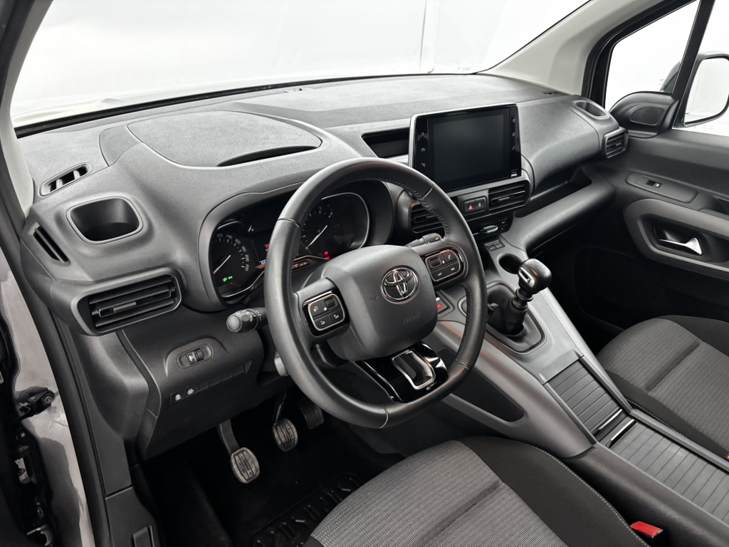 TOYOTA Proace Combi Executive Medium 1.2L 110 VVT-i BVM6 - ref: 6-2971x238239 - Photo 13