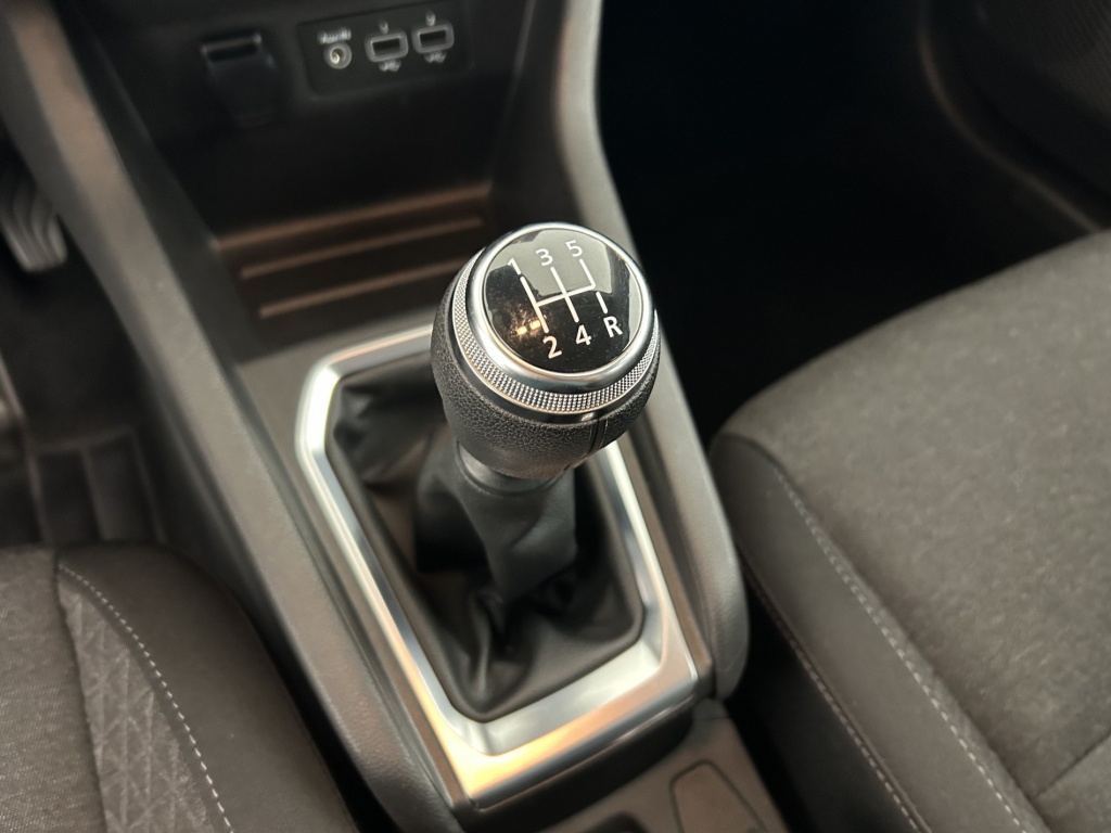 RENAULT Clio Zen SCe 65 21 - ref: 6-2971x238503 - Photo 19