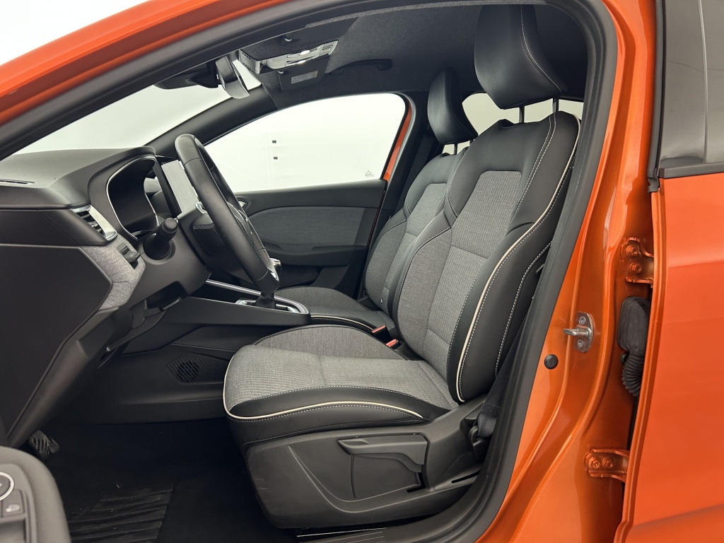 RENAULT Clio Techno TCe 90 - ref: 6-2971x239923 - Photo 13