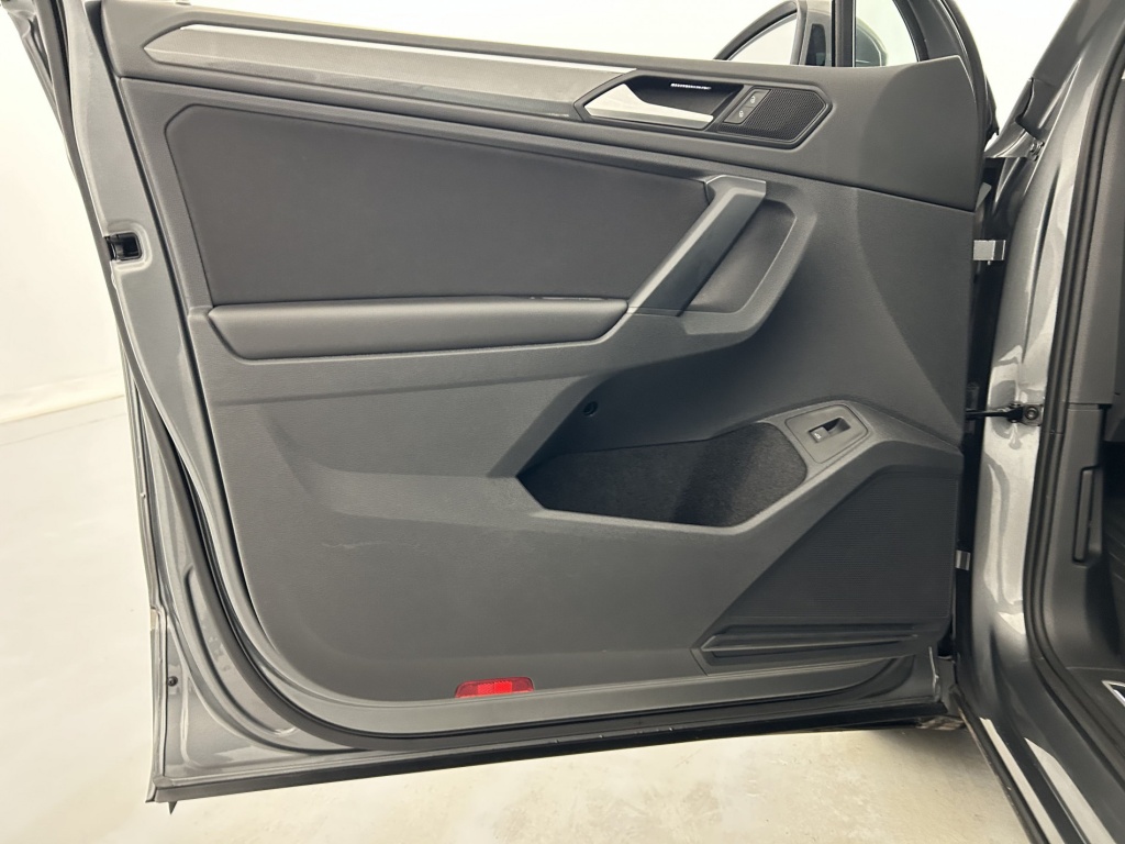 VOLKSWAGEN Tiguan Match 2.0 TDI 150 DSG7 - ref: 6-2971x240365 - Photo 12