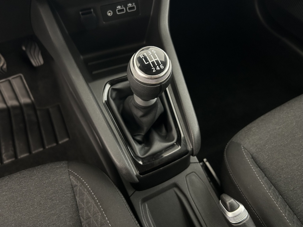 RENAULT Clio Equilibre TCe 90 - ref: 6-2971x241612 - Photo 19